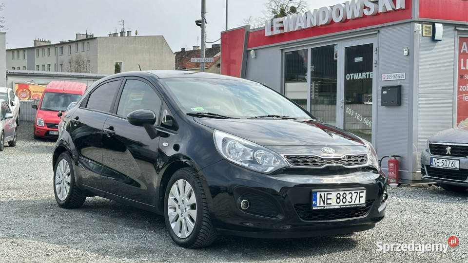 Kia Rio Benzyna Zarejestrowany Ubezpieczony III czarny Rio Elbląg