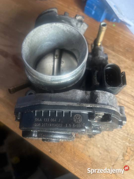 Przepustnica silnika vw 06a133064j Margonin