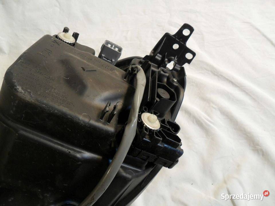 Reflektor Przód strona lewa Toyota CHR I osobowe Nowy Tomyśl sprzedam