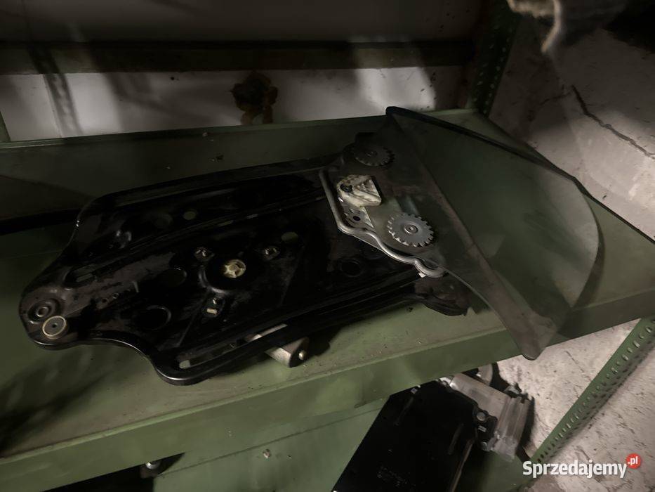 Szyba Szyby Tył Mechanizm Bmw E88 Komplet