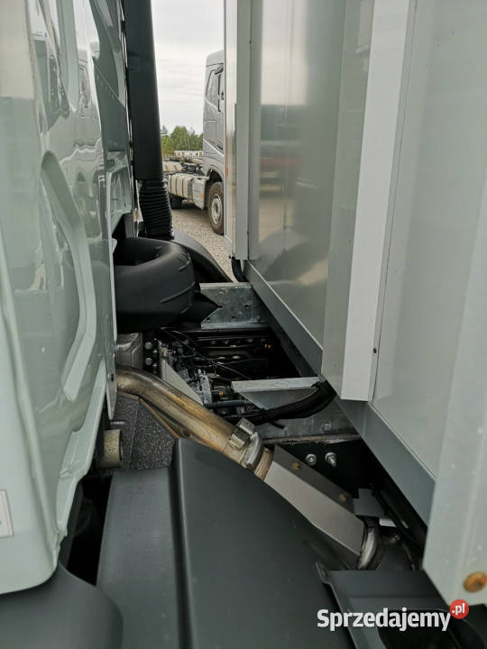 Renault Premium 270 DXI EEV Chłodnia Winda Motoryzacja Daleszyce