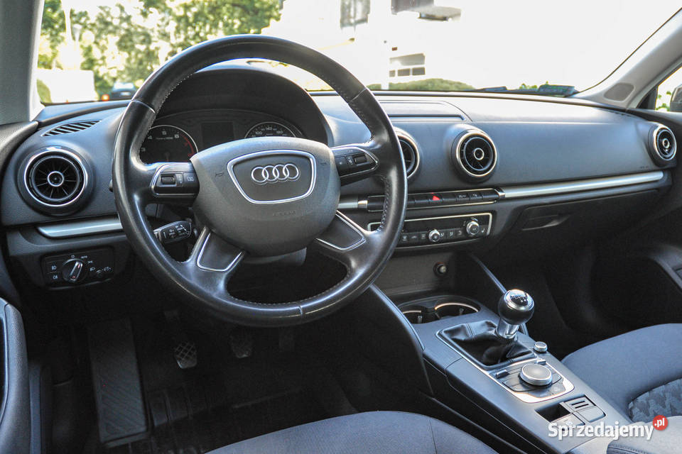 Audi A3 8V 2014 r 136 Rok produkcji 2014 Wrocław sprzedam