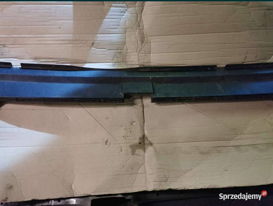 Osłona plastik pasa tylnego BMW E34 sedan osobowe Żory