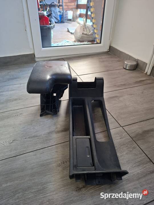 podłokietnik BMW e36 Rok produkcji 1994 Przylesie sprzedam