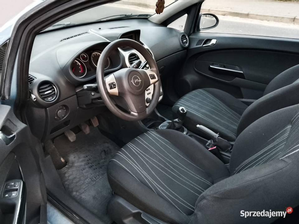 Opel Corsa D 14 16v2007Niski przebiegStan Tuszyn sprzedam