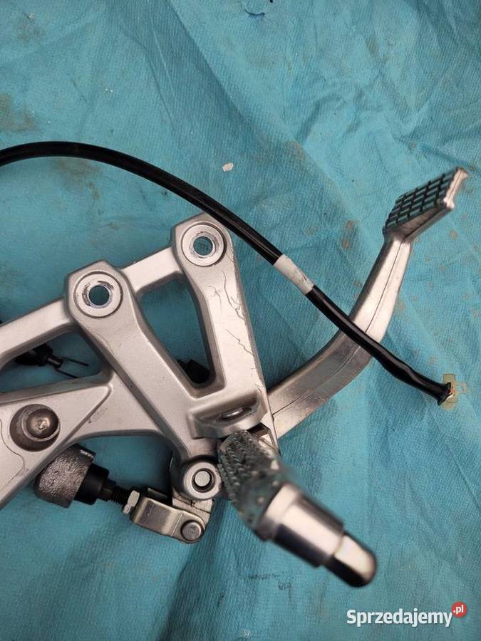 SUZUKI GSX 8 R 2023 SET PODNÓŻEK PASAŻERA SETY Nowy Tomyśl