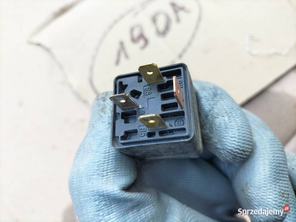 PRZEKAŹNIK 0332014156 Części samochodowe Kamień-Kolonia sprzedam