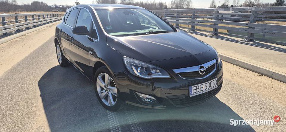 Opel ASTRA J 16 hb 5d COSMO119tkm elektrochrom. lusterko wst. Bełchatów