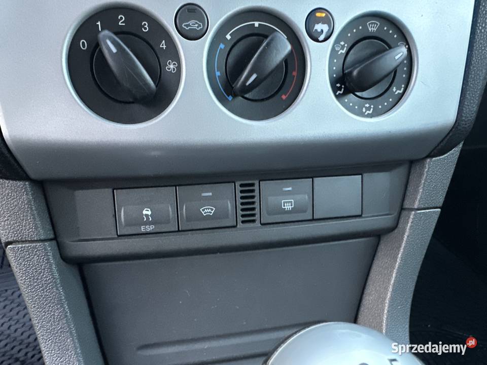 Ford Focus 16 benz 100I rej 2006 CD Warszawa