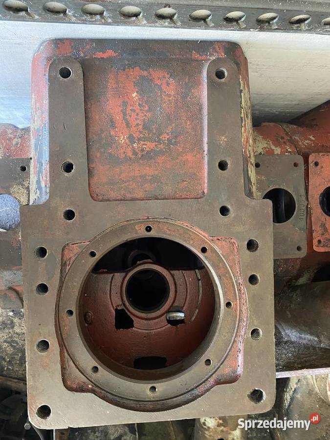 Obudowa silnika ciągnik Silnik i osprzęt