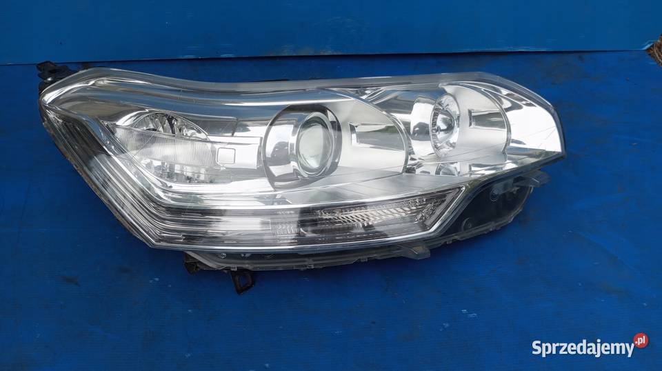 LAMPA REFLEKTOR PRAWY PRZÓD XENON 9689037780 sprzedam