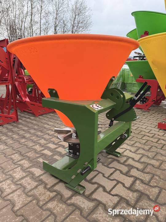 Rozsiewacz lejek polska produkcja demarol 400l 3