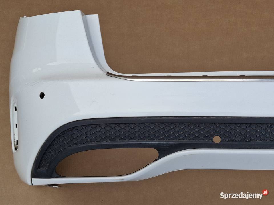 MERCEDES CKLASA W205 KOMBI AMG ZDERZAK TYŁ TYLNY Bieleń