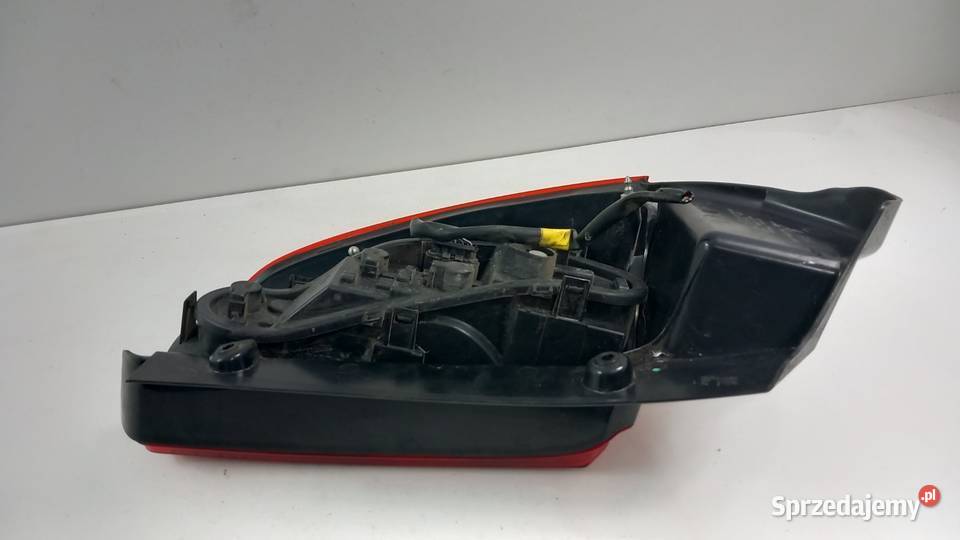 MITSUBISHI COLT VI Z30 LIFT LAMPA TYŁ PRAWA osobowe Zbierkowo