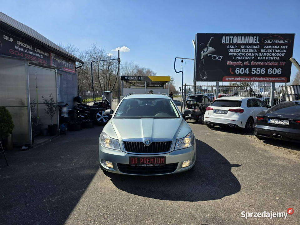 koda Octavia 12 TSI 105 Klimatyzacja Dwa Klucze niebieski Słupsk