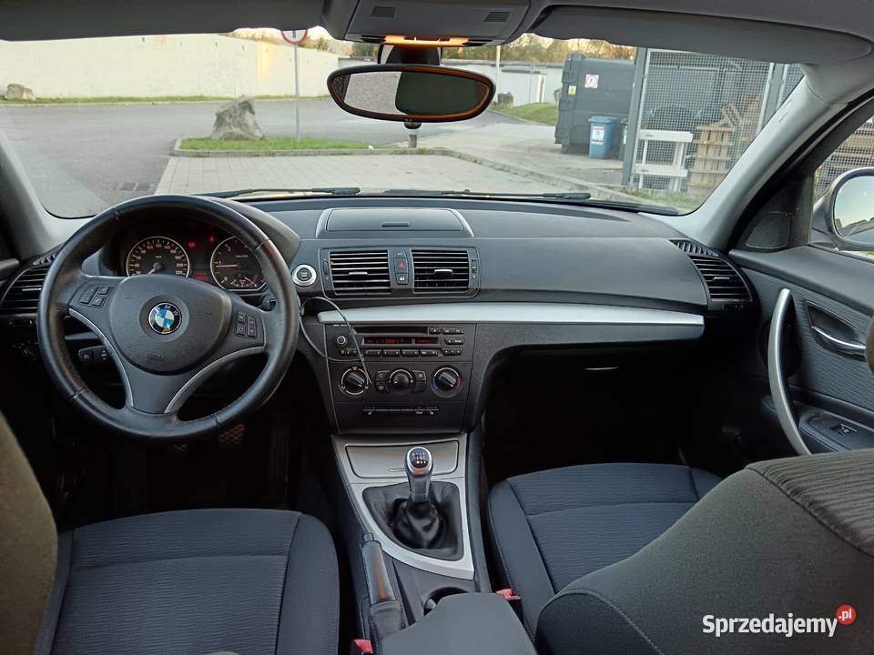 BMW 1 116d oszczędny diesel nowe hamulce komputer pokładowy