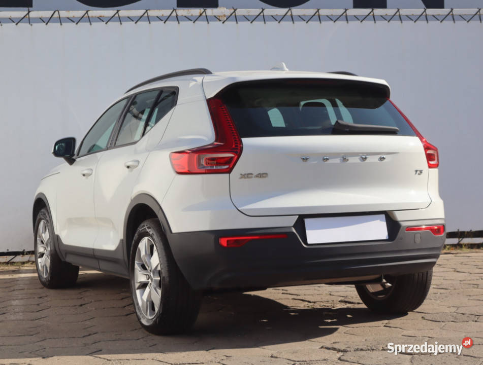Volvo XC40 T3 czujnik parkowania