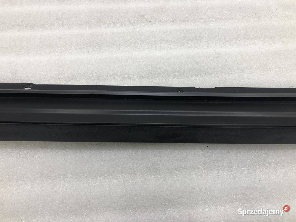 LISTWA SZYBY CZOŁOWEJ PRAWA JEEP GRAND CHEROKEE osobowe Listwy