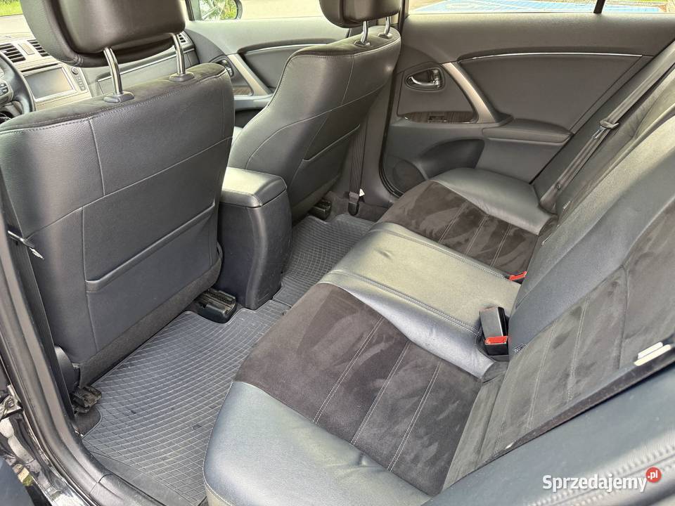 Toyota Avensis bezwypadkowy salon zadbany klimatyzacja mazowieckie Radzymin