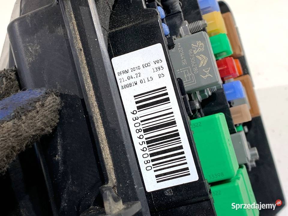 SKRZYNKA BEZPIECZNIKÓW OPEL VIVARO C 9808959080