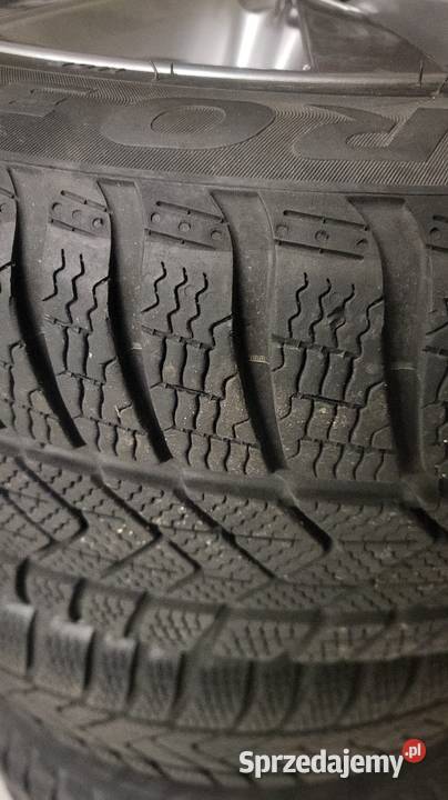 BMW Koła zimowe 24545 R18 Pirelli Samochodowe Łódź