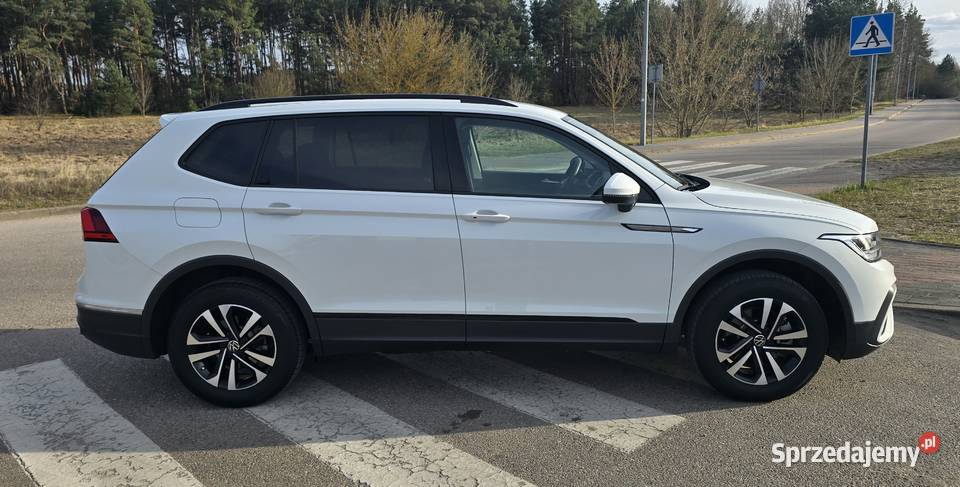 VW Tiguan 2024 20 benzyna 190 4motion 19 Ostrołęka