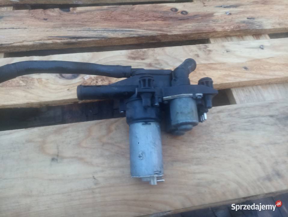 Pompka ogrzewania Mercedes 124