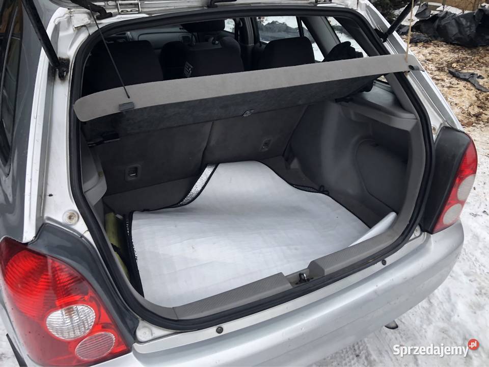 Mazda 323F 2002r Wola Wiśniowska sprzedam
