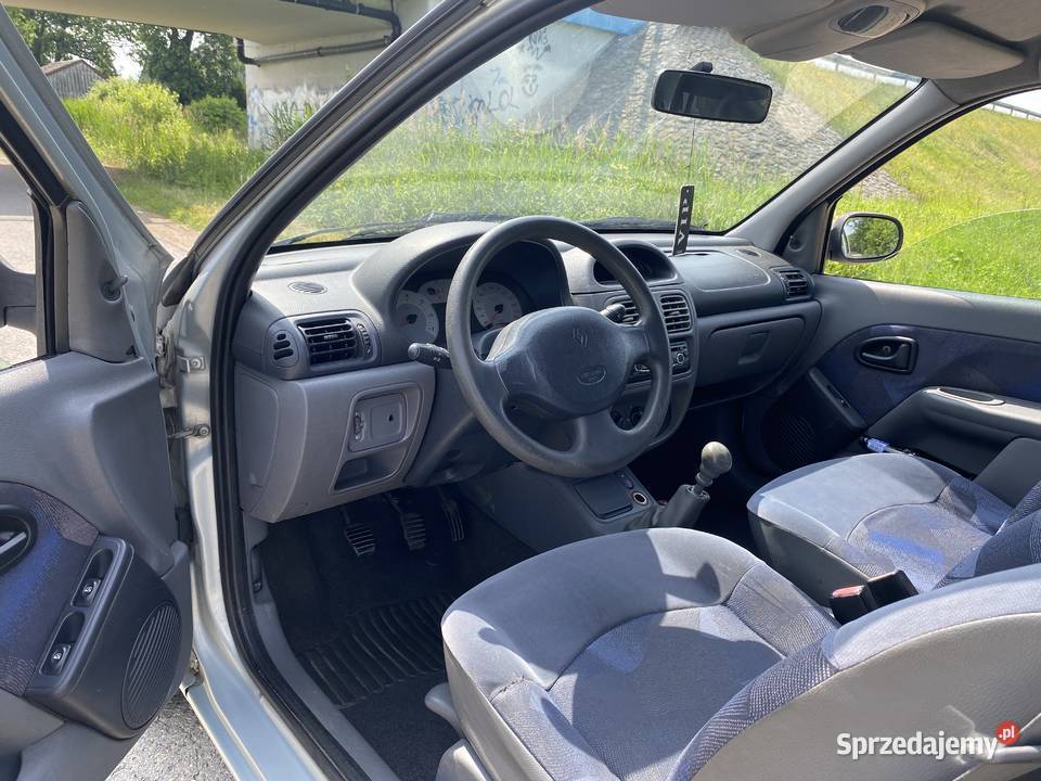 Renault Clio II 12 benzyna 126 wspomaganie elektryczne szyby Renault Bobrek
