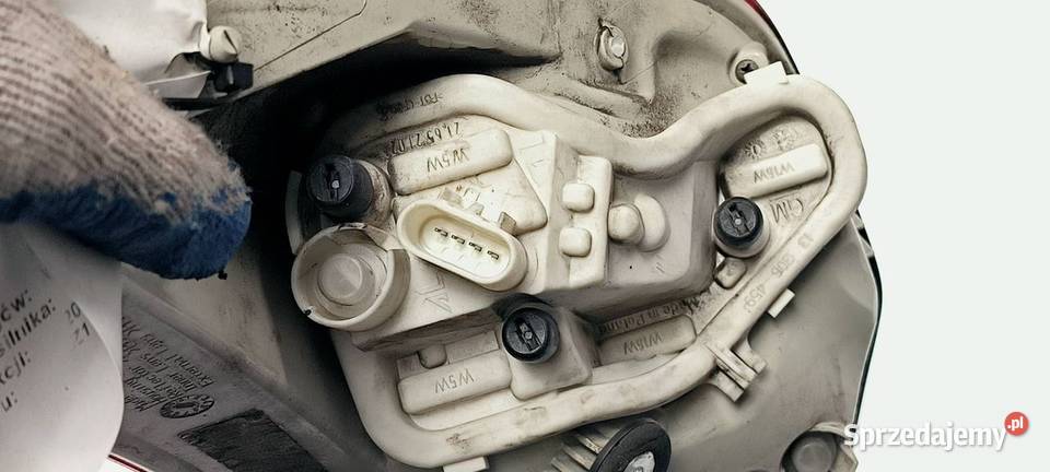 LAMPA LEWA TYŁ OPEL ASTRA J