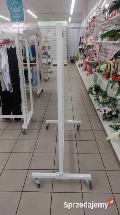 Sklep odzieżowy z całym wyposażeniem ubrania Sklep Zawiercie sprzedam