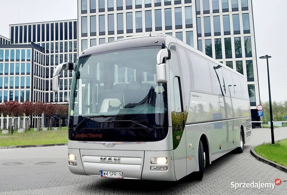 Wynajem autokarów 20 23 49 61 miejsc Katowice Transport