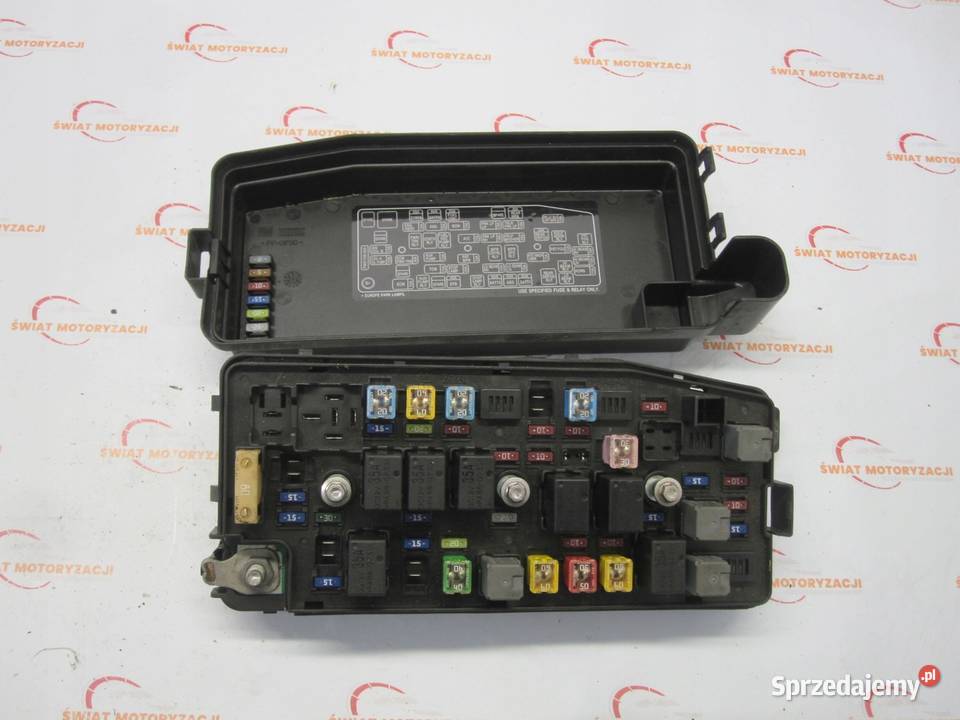 OPEL ANTARA 22 CDTI 16r skrzynka bezpieczników