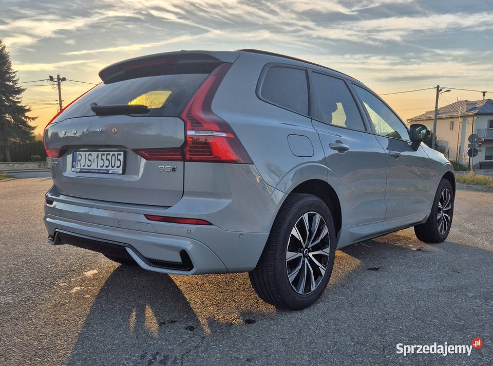 Volvo XC60 B5 B DARK PLUS 250 2024R MATRIX 4X4 elektrycznie ustawiane fotele Jasło