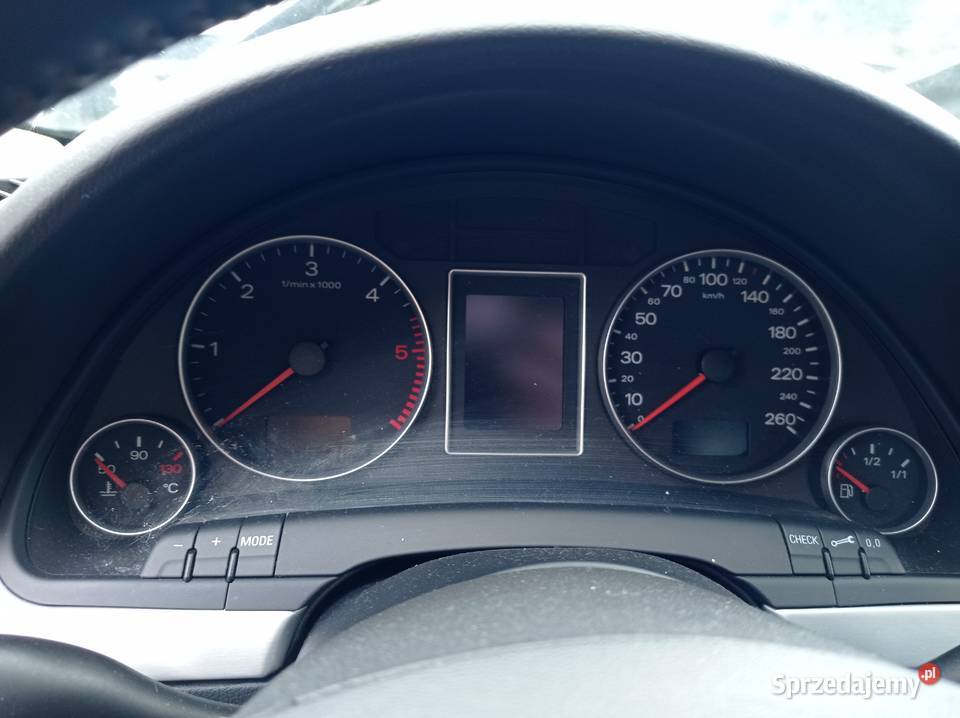 Audi A4 19 TDI 85 kW 2007 r dawca części Rok produkcji 2007 Samochody na części Szklarka Myślniewska