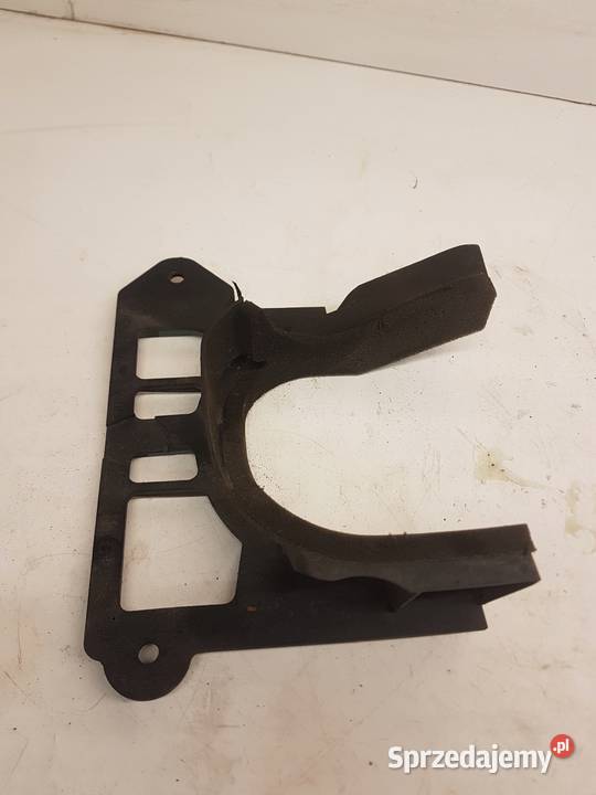 OSŁONA PÓŁOSI LEWA AUDI A6 C7 4G0863189 Przystajń