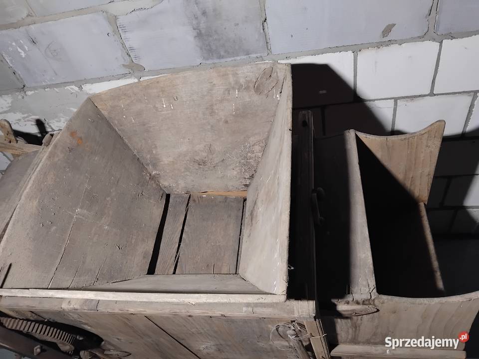 Młynek Wialnia do Zboża nieuszkodzony Janów Lubelski