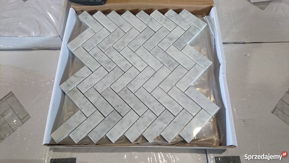 Mozaika marmurowa Bianco Carrara jodełka Niemcza