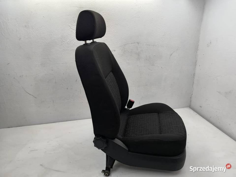 FOTEL PRAWY PRZÓD VW GOLF IV 14