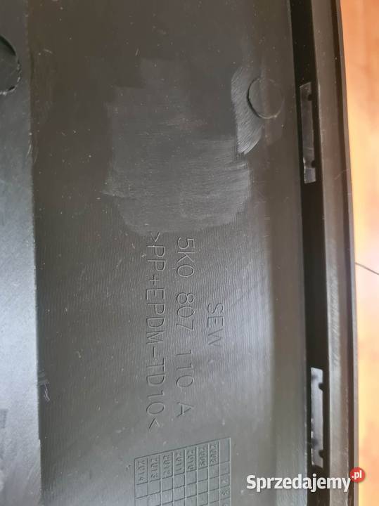 listwa spoiler Golf VI GTI o numerze 5k0807110A Jaworzno