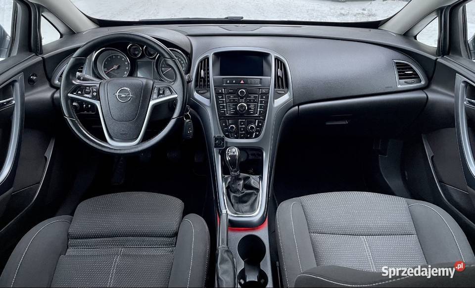 Opel Astra J GTC Navi Serwis ASO 154 podgrzewane fotele Motoryzacja