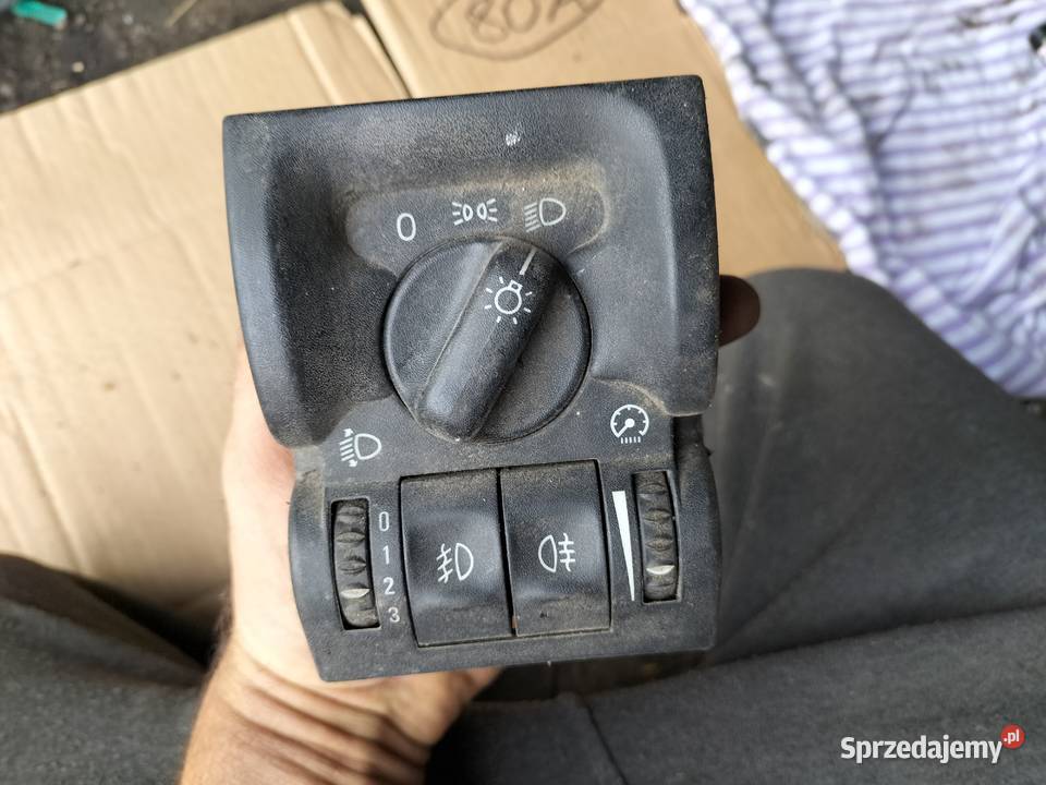 WŁĄCZNIK PRZEŁĄCZNIK ŚWIATEŁ VECTRA B Układ elektryczny Kamień-Kolonia