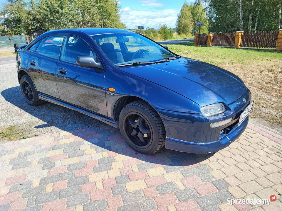 Mazda 323F 15 manualna