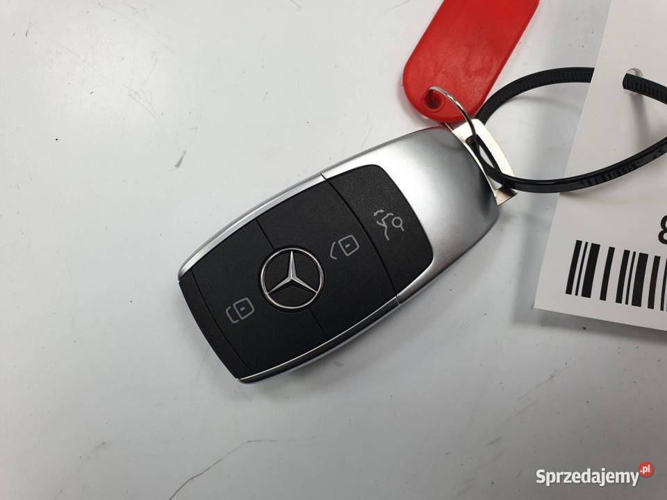 KLUCZYK MERCEDES C W205 4MATIC osobowe kujawsko-pomorskie Lipno sprzedam