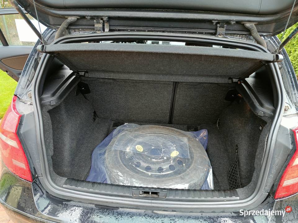 Sprzedam BMW 216d 2010r Rok produkcji 2010 sprzedam