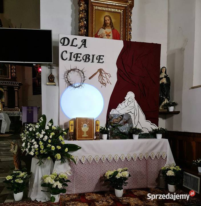 Postać Pana Jezusa klęczącego dekoracja wielkopolskie Dobrzyca