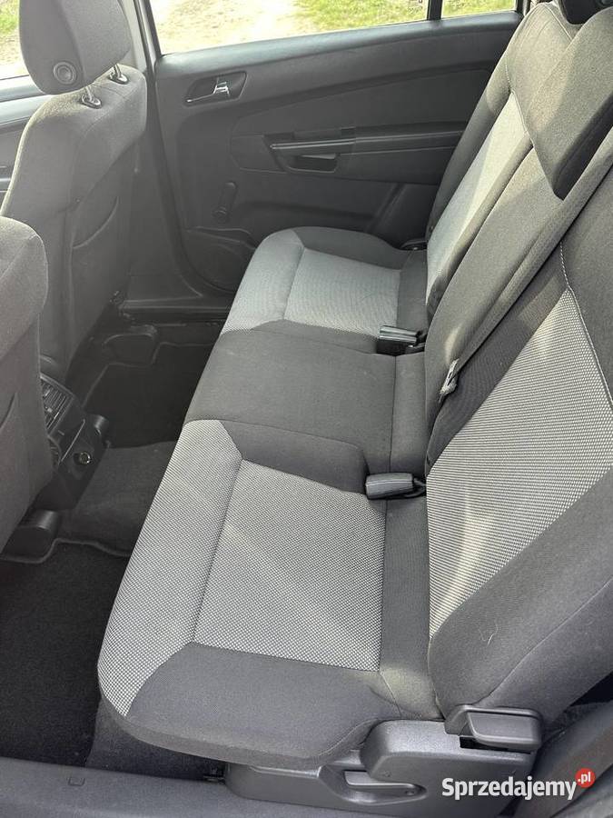 Opel Zafira B 2013 7 osób 17 D 222 Przebiegu 110KM Oława