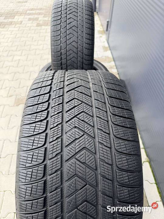 Opony zimowe 30535 R21 i 27540 R21 z homologacją kujawsko-pomorskie