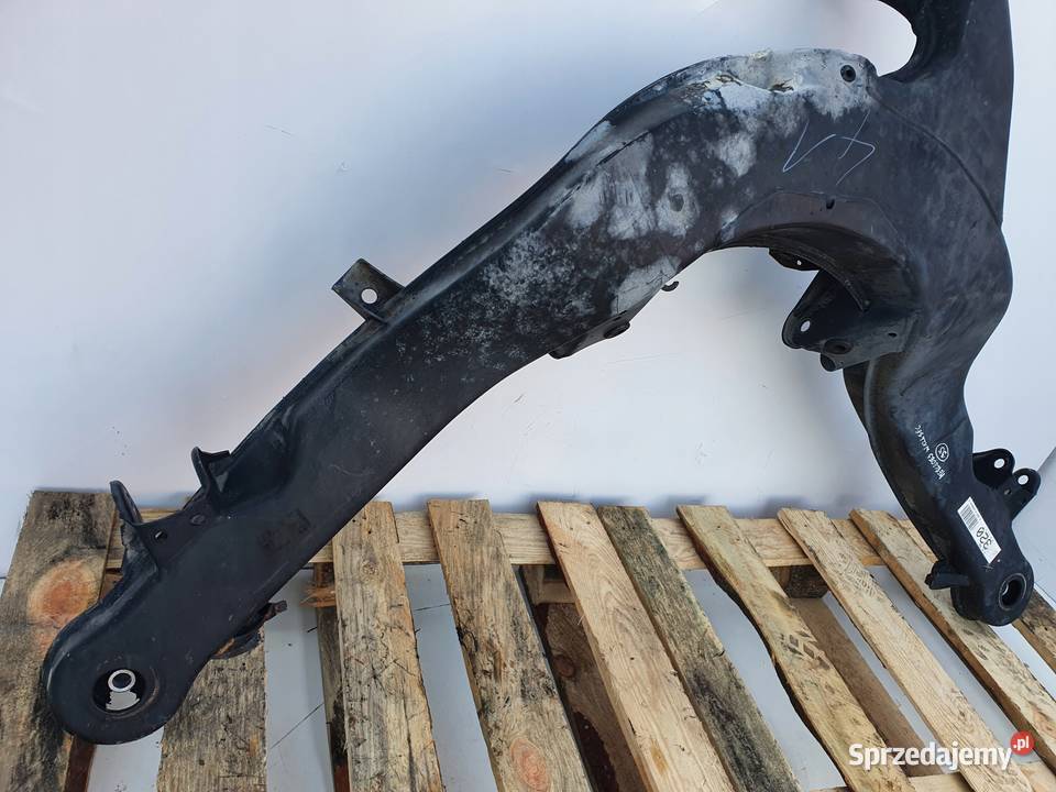 Mercedes W126 SEC BELKA TYLNEGO ZAWIESZENIA Tył osobowe