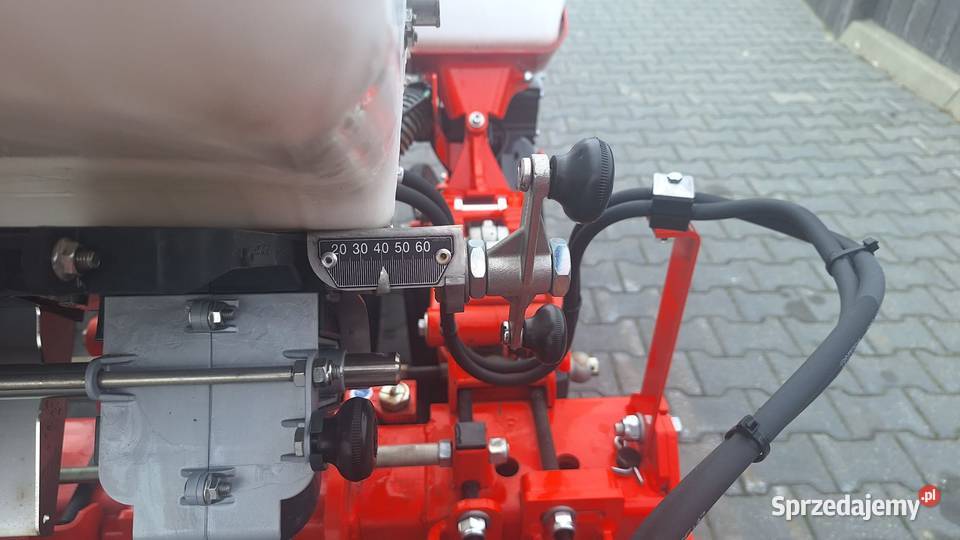Siewnik punktowy pneumatyczny Kuhn Maxima 3 TS Jatutów
